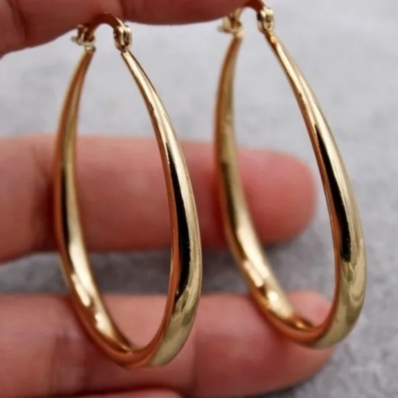 New Gold Hoop Earrings - Picture 3 of 5